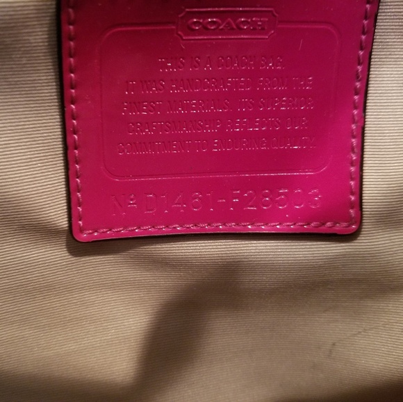 Authentic Coach signature large tote - Picture 7 of 8